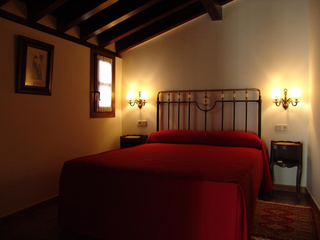 Apartamentos La Columna ชินชอน ภายนอก รูปภาพ