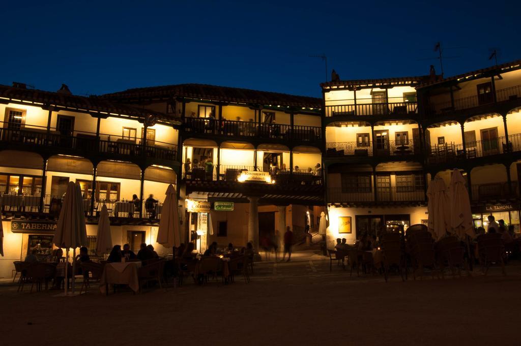 Apartamentos La Columna ชินชอน ภายนอก รูปภาพ